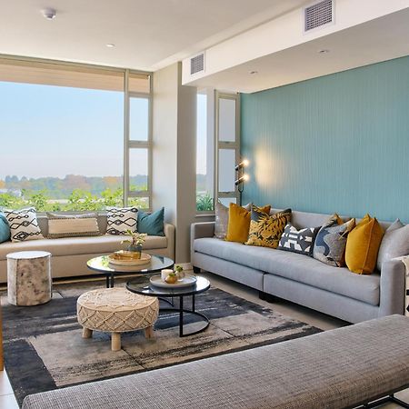 The Serviced Apartment Collection At The Tyrwhitt Rosebank ヨハネスブルグ エクステリア 写真