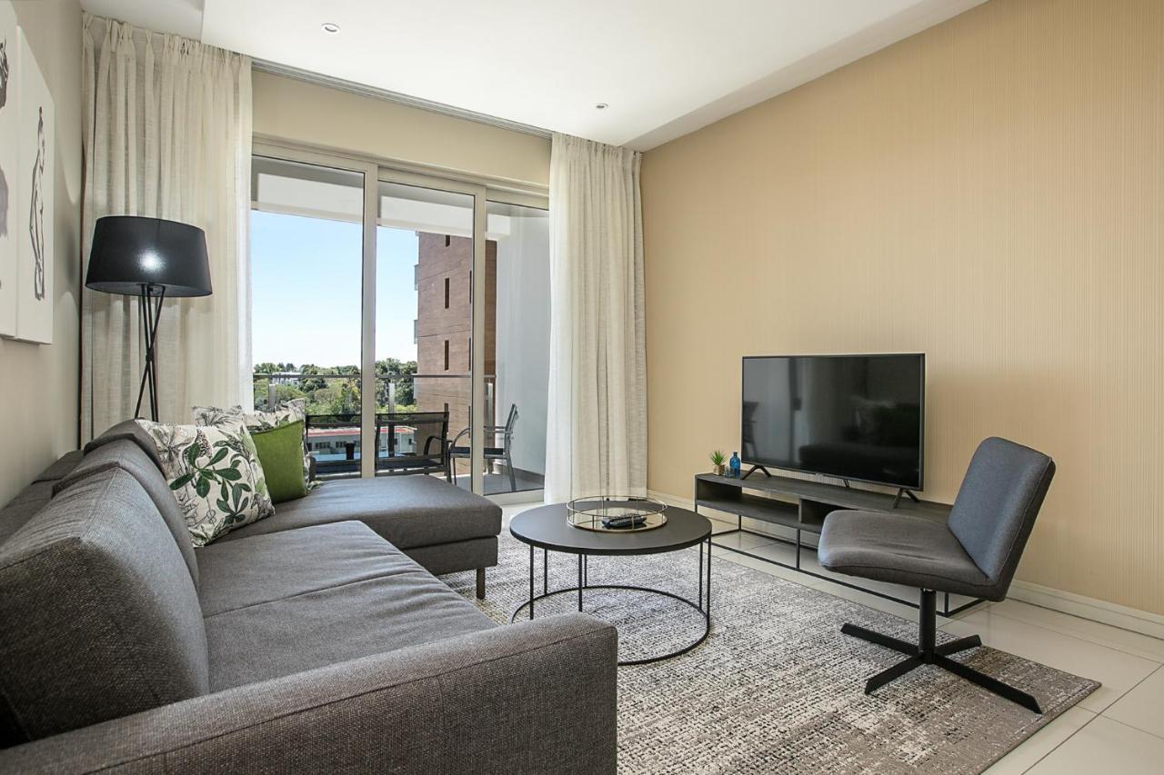 The Serviced Apartment Collection At The Tyrwhitt Rosebank ヨハネスブルグ エクステリア 写真