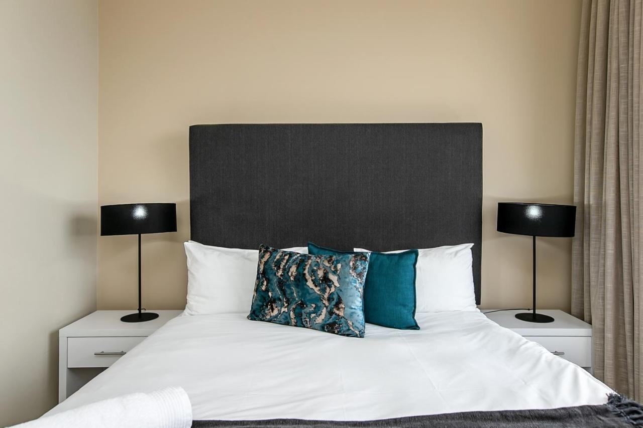The Serviced Apartment Collection At The Tyrwhitt Rosebank ヨハネスブルグ エクステリア 写真
