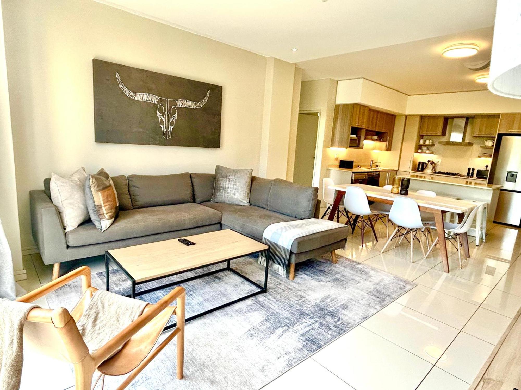 The Serviced Apartment Collection At The Tyrwhitt Rosebank ヨハネスブルグ エクステリア 写真